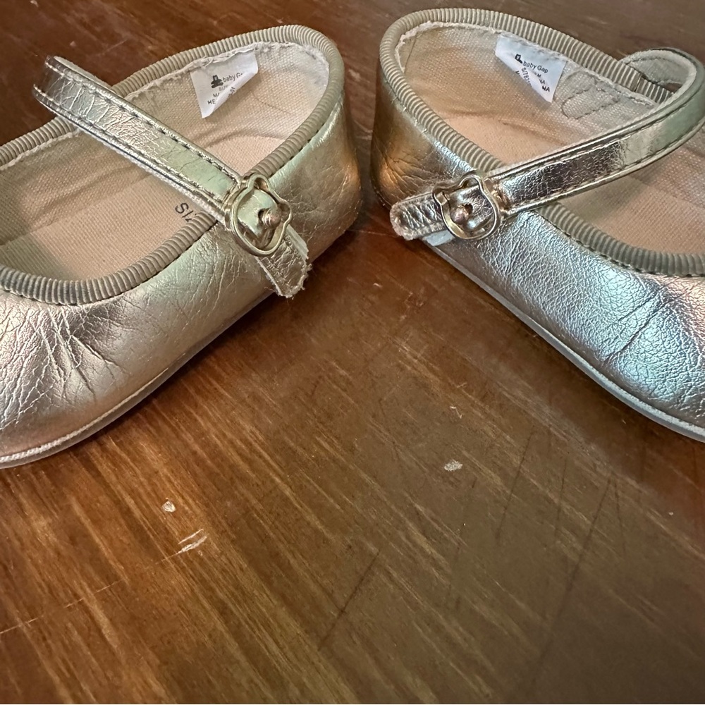 GAP Gold Baby Mary Jane’s, Size 6-12m - Picture 5 of 7